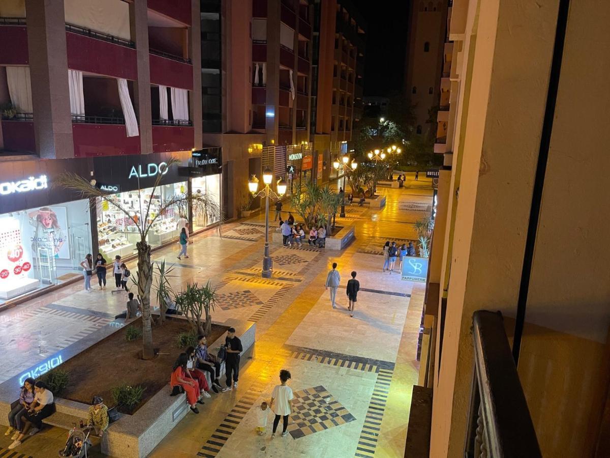Appartement Haut Standing Gueliz Plaza Avec Vue Marrakesh Exterior foto