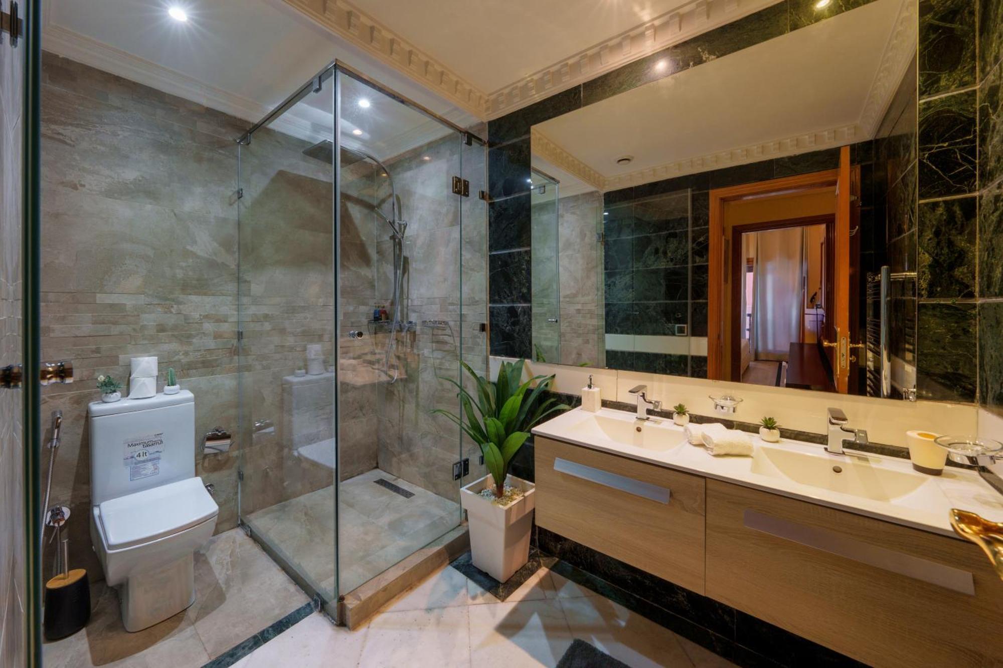 Appartement Haut Standing Gueliz Plaza Avec Vue Marrakesh Exterior foto